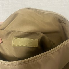 ベージュ ナイロン ショルダーバッグ の画像