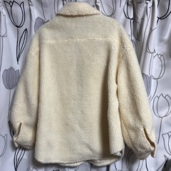 アイボリーシャツジャケットの画像