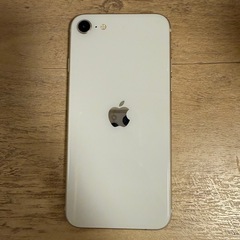 iPhone  SE3  ホワイト　SIMフリー　64GBの画像