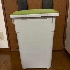 新輝合成 トンボ ゴミ箱 連結可能 45リットル グリーン 幅31×奥行39×高さ57.5cm 蓋付き 分別 丈夫 日本製の画像