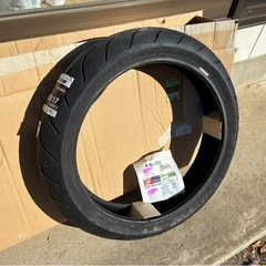 120/70ZR17バイク用タイヤ１本新品の画像