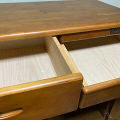 小型　腰高な収納家具の画像