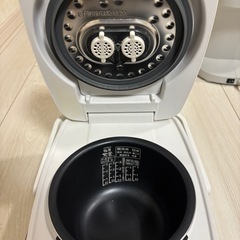 炊飯器 アイリスオーヤマ 2020年製の画像