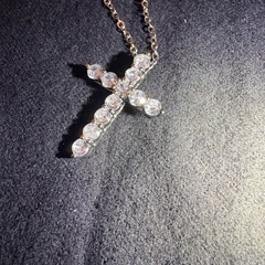 クロスネックレスの画像