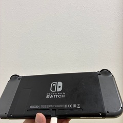 【即引き取り】switch本体とモンハンの画像