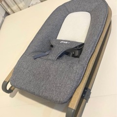 【超美品】Piyo ピヨ ベビーバウンサー 畳んで運べるの画像