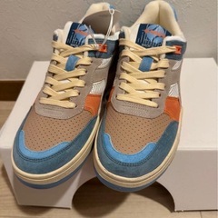 新品未使用《定価38500円》Diadoraディアドラスニーカーの画像