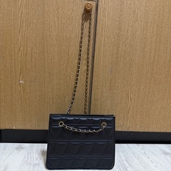 ショルダーバッグの画像
