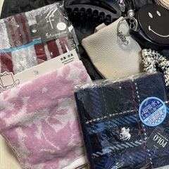 ハンカチ、サンダルなどの画像