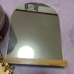 アクセサリーボックス、鏡、真鍮写真立ての画像