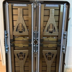 アルミピクニックテーブル　折り畳みテーブルと椅子一体型の画像