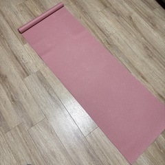 DAISOヨガマットの画像
