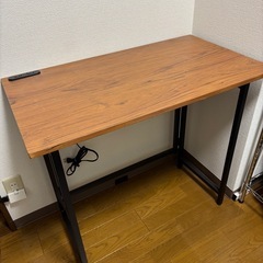 折りたたみデスクの画像
