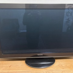 テレビ台とテレビのセットの画像