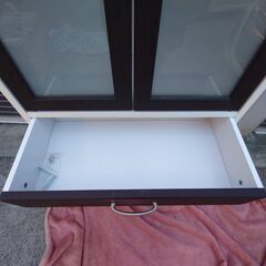 【リサイクルサービス八光】幅58　佐藤産業CERISE 食器棚北欧風ツートンカラーの画像