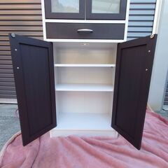 【リサイクルサービス八光】幅58　佐藤産業CERISE 食器棚北欧風ツートンカラーの画像