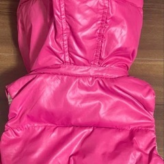 Bebe ピンク ベスト リバーシブル　ジッパー付き フード着脱可の画像