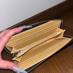 黒 財布 の画像