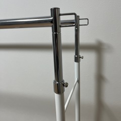 ハンガーラックの画像