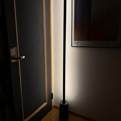 IKEA オーベグレンサッドLEDフロアランプの画像