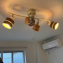 【無料】オシャレリビング照明の画像