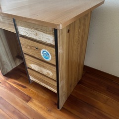 デスク　🈚️料で譲りますの画像