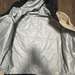 ワークマンのジャケットの画像