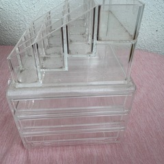 コスメ収納ラックの画像