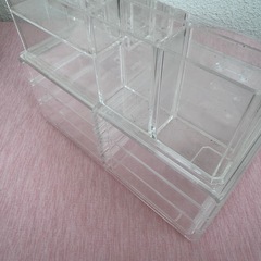 コスメ収納ラックの画像