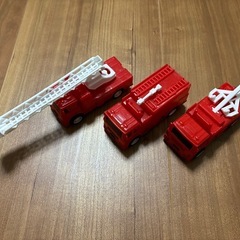車玩具　3台　消防車の画像