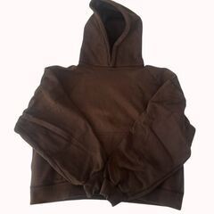 いくつかの冬用アウターと普段着の服の画像