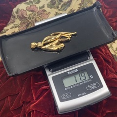 750 イエローゴールド　パンサートップ　11.9gの画像