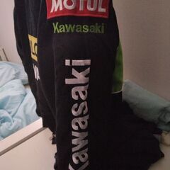 カワサキジャンパーの画像