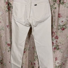 【親からの頼まれた品】LEEパンツ(白)サイズ29の画像