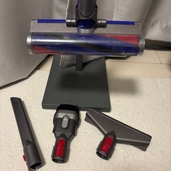 お譲り先決まりました。
ダイソン 掃除機 スタンドセットの画像