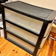 ３段衣装ケースの画像