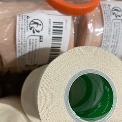 1/4までに来ていただける場合は2,000円‼️未使用テーピングテープセットの画像