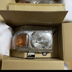 再販ランクル70用純正ヘッドライト2015年3月〜2022年3月まで使用の画像