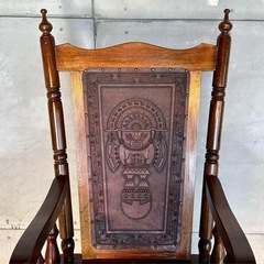 ✦ レトロ アンティーク調ロッキングチェア ✦ 木製×レザー 彫刻装飾ビンテージの画像