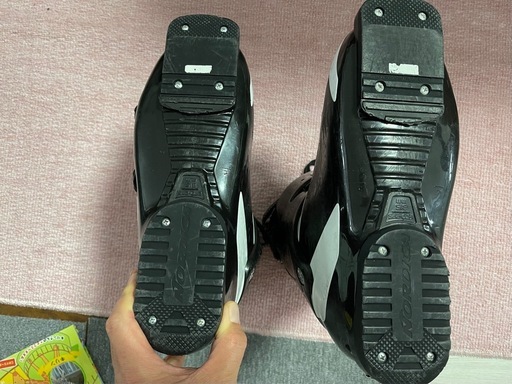スキー靴　27.0〜27.5㎝　❷
