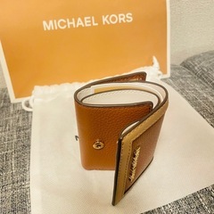 マイケルコースのミニ財布　新品未使用の画像