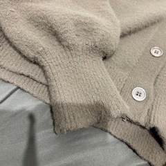 ブラウン ニットカーディガンの画像