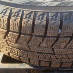 ホイール付きスタットレスタイヤの画像