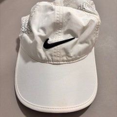 NIKE ゴルフ　キャップの画像