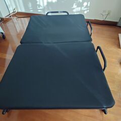 折りたたみセミダブルベッド　中古の画像