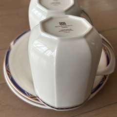 GIVENCHY（ジバンシィ）ティーカップ＆ソーサー 2客セット×2組　年末年始対応・1/5までの画像