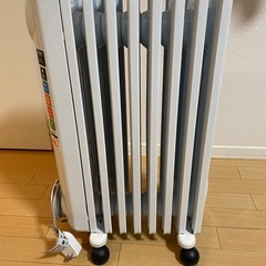 デロンギ オイルヒーター JRE0812 8畳～10畳 ピュアホワイト＋ブラックの画像