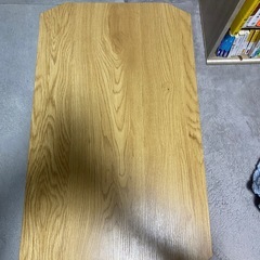 四角いローテーブルの画像