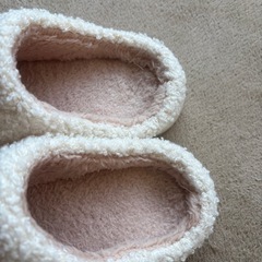 キッズ　もこもこスリッパ18.5㌢の画像