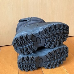 子ども用スノーブーツの画像